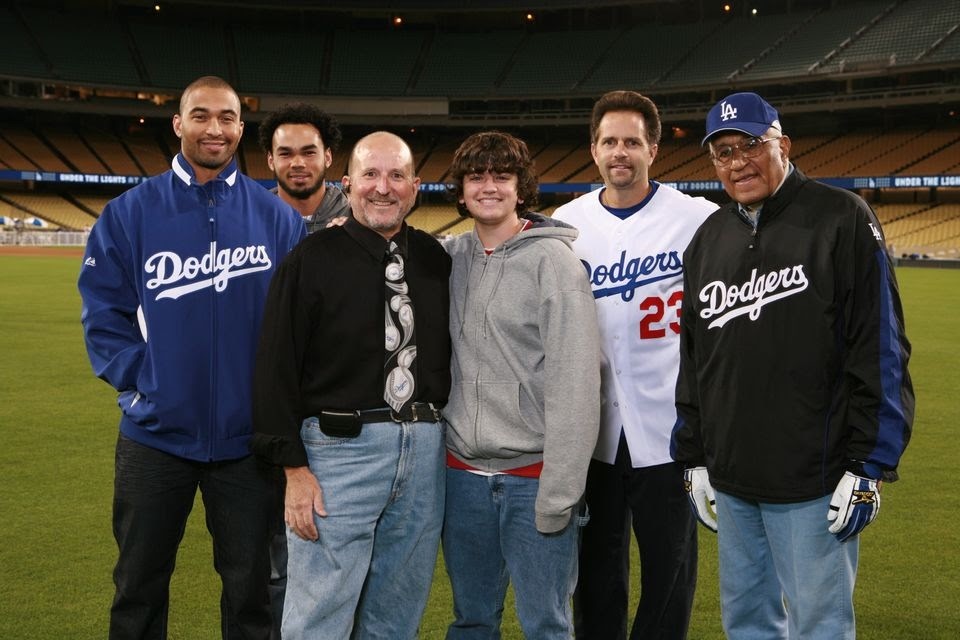 watchingfooool's tweet photo. @tomhoffarth When I was a freelance photographer for the Dodgers shooting "Under the Lights" and other special events https://t.co/bV5Y5AMgZh