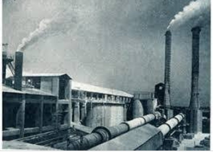  #industryinbiharDalmia factory,  #RohtasIt was the one of the biggest industry in Bihar. In Dalmia factory Around 30,000 workers used to work, Company closed down in 1990 due to poor law and order situation and other factors.  #BiharMangeRojgar 20/n