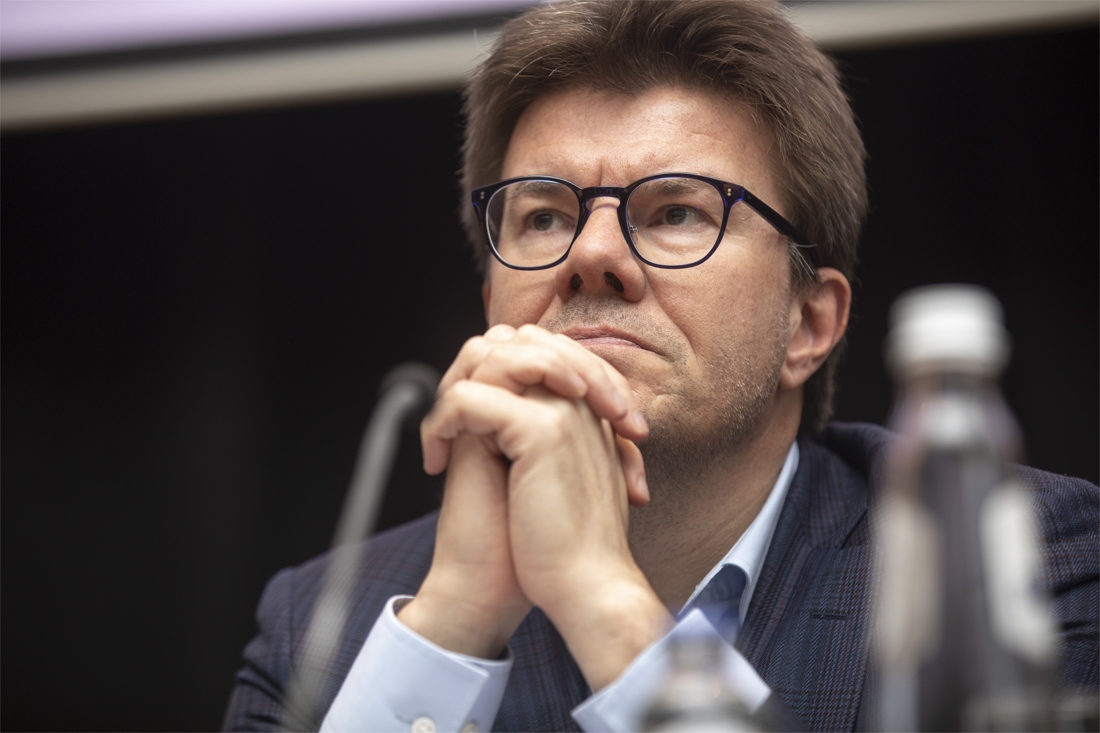 Brussels minister Gatz pleit na geweld tegen politie in Anderlecht voor nultolerantie dlvr.it/RX7tqc