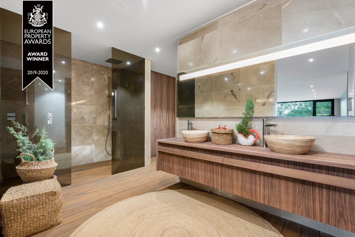 Proyecto: Signature Villa Tomillo 7
Ubicación: Colinas Golf &amp; Country club
Material utilizado: Nogal Americano