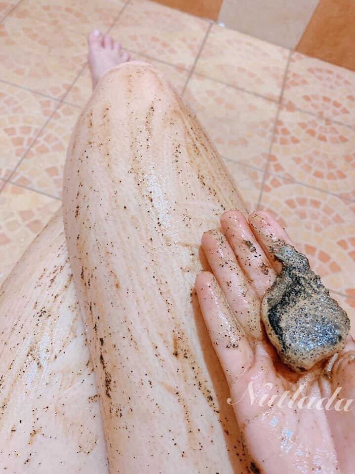 um_official_'s tweet photo. 🧖🏻‍♀️ แม่ค้าใช้เองก่อนขาย ไม่ดีจริงไม่เอามาขายน้าา
✨ สบู่สครับพิชชี่ใช้ได้ทั้งผิวหน้าและผิวกาย
✨ ช่วยให้ผิวกระจ่างใส เรียบเนียน 
✨ ออแกนิค 100% (กากกาแฟ ขมิ้นชัน ชะเอมเทศ)

💰 ราคาก้อนละ 39 บาท
💰 โปรโมชั่น 3 ก้อน 100 
🌿  มีของแถมทุกออเดอร์

#สบู่พิชชี่ #พิชชี่ #สบู่ผิวขาว https://t.co/o72MCimE8T