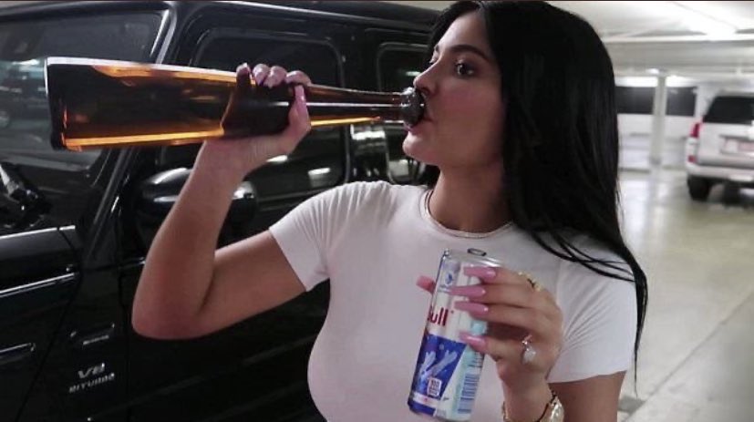 elenuhhhh_'s tweet photo. Me at the car garage tryna get drunk in ten minutes cause we’re late to the club https://t.co/P7xxgfiVnM