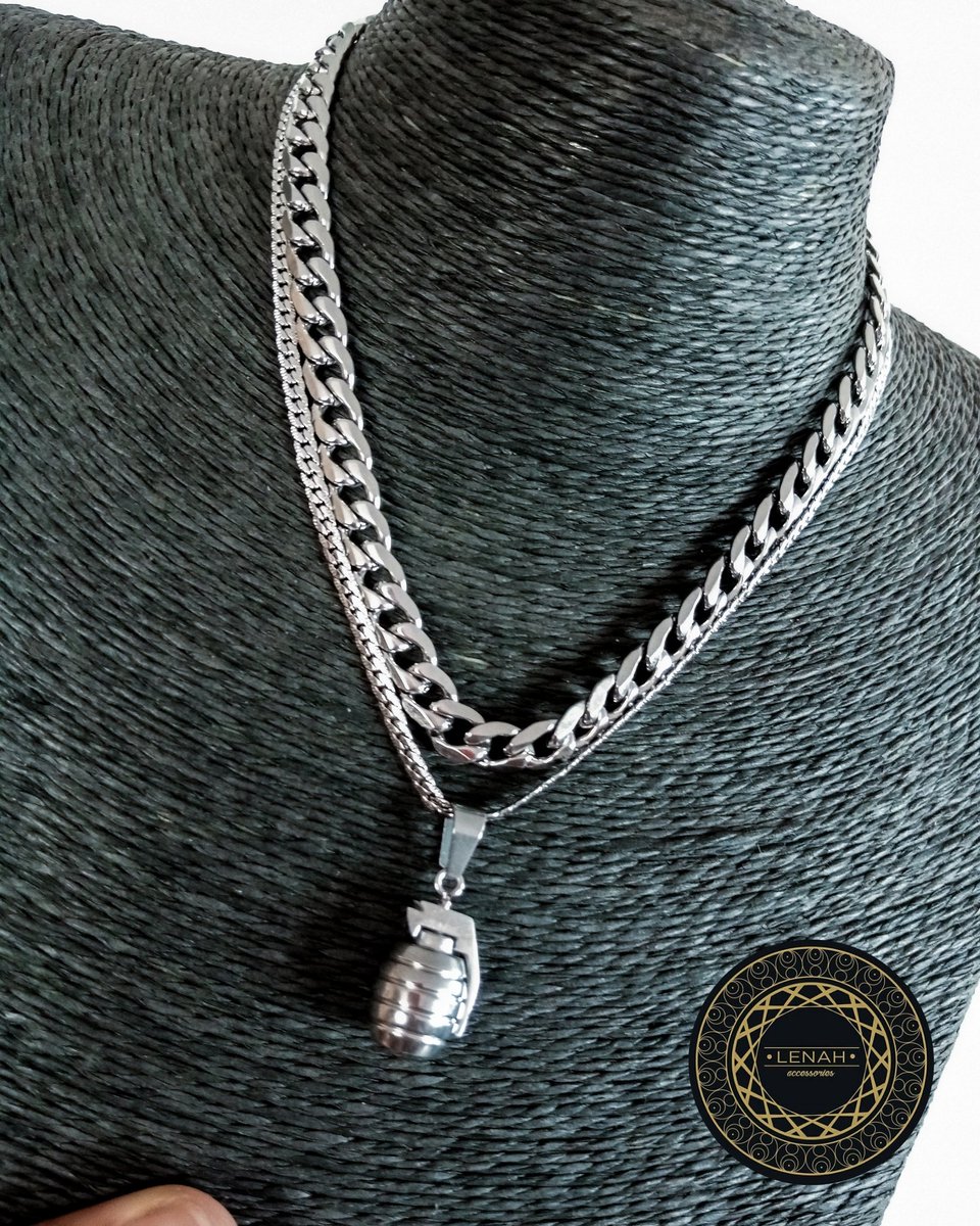 lenahaccessorie's tweet photo. Flaunt this chain set with a tank top or your vintage shirt buttoned down and Magic !!! Available at 3500 naira only.π₯π₯π₯.
#naijafashion #urbanfashion #chainset https://t.co/MtbM81pISJ