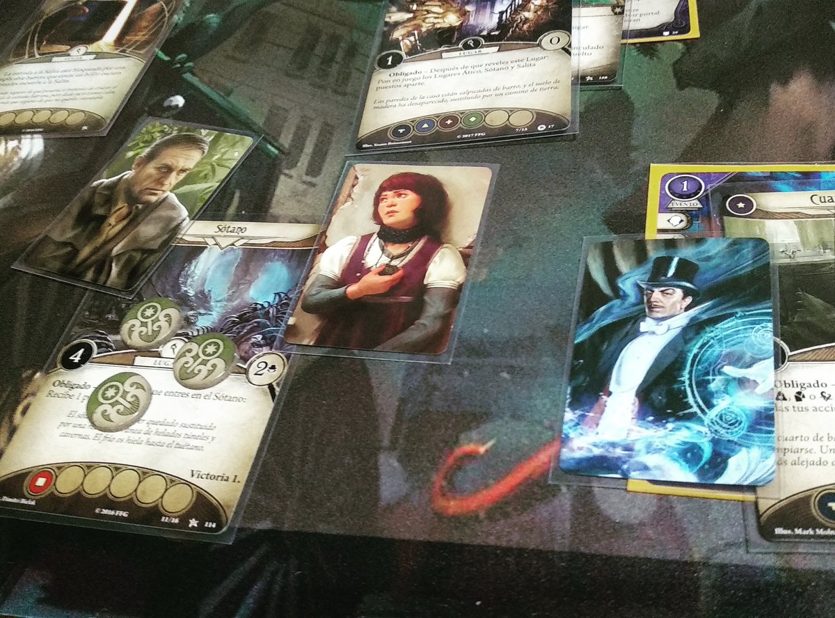 MorweNIam's tweet photo. #WendyAdams empezó a escuchar unos ruidos extraños por toda la casa. Asustada, llamó al gran mago #DexterDrake y a #LeoAnderson para ayudarla a salvar su casa de los #Ghoul que habían aparecido...
Nunca se imaginaría ese final.
#ArkhamHorrorLCG #RegresoALaNocheDeLaFanatica https://t.co/FOOWV0i8nV