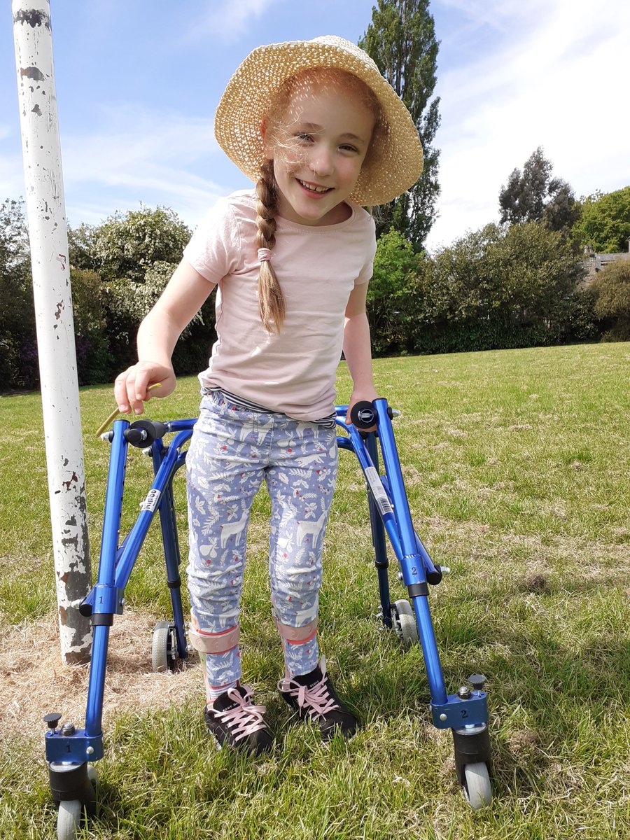 BuxStone2000's tweet photo. Sorrel's 5K Challenge,Day 15. I have walked 3750 meters now! I walked to the goal posts because I am walking for a goal! Thank you for all your messages - they make me very happy! I have almost made £1000 !! @SheffChildrens @BlissYorkshire @everydayheroUK https://t.co/mb8Olk8NaG
