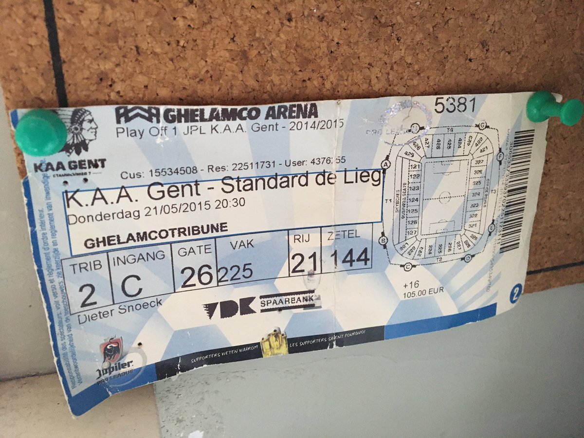 dietersnoeck's tweet photo. Al 5 jaar het mooiste hoekje van de keuken #GntSta #BlueWhiteRewind @KAAGent https://t.co/PHfUvwjWvE