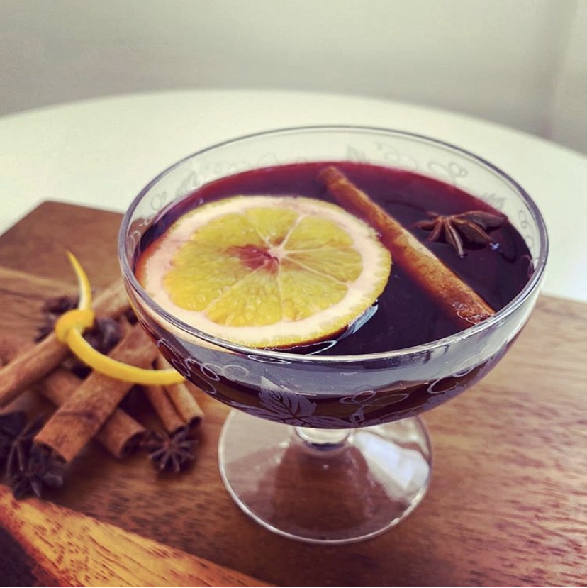 The best thing about the cooler weather is obviously keeping warm with mulled wine 😉..  and as <a href="/experience/">experience</a>.eats discovered, @guildcanberra is doing take home mulled wine! 🍷👌

📷 by <a href="/CathrynHendro/">Cathryn Evans</a>

#sofranksocial #wearecbr #cbrregion #visitcanberra #supportlocal
