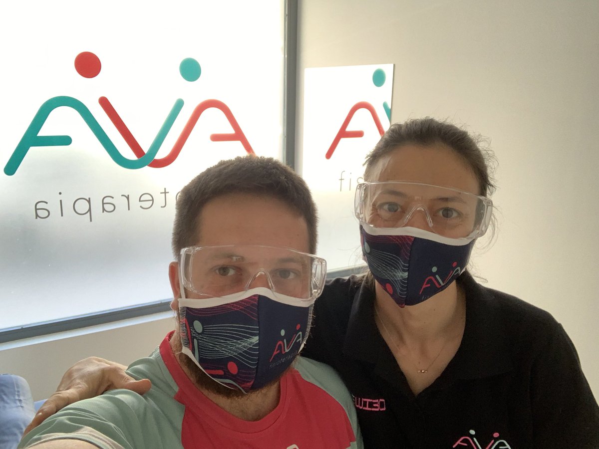 AVVAfisio's tweet photo. Muchas gracias @WiboSport por las mascarillas. Calidad maxima!!!Aunque no lo parezca estamos sonriendo!!!😉 https://t.co/NuALbq5B4u