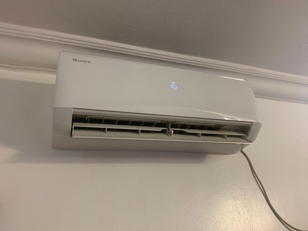 Dontee___'s tweet image. #Relocationsale I have 3 Units of 1.5hP GREE Air- Conditioner for sale at 80k each in Lagos. Call me on 09052279841 for enquiries. Thank you

#PlsRT