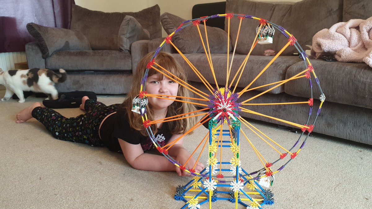 RachelGarton6's tweet photo. Lilah built a ferris wheel for her hull fair task! @Acreheads7ST https://t.co/jKyy9JkLNx