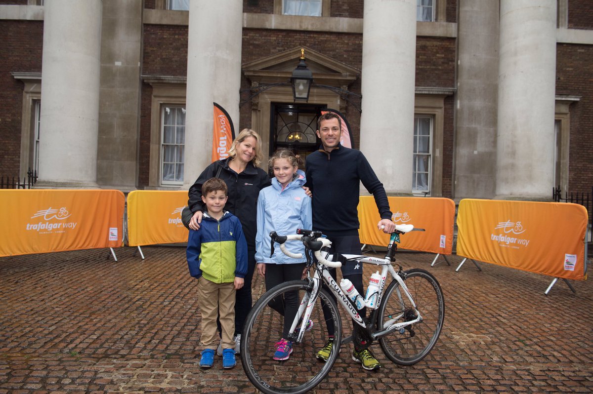 TrafalgarWay's tweet photo. There’s nothing quite like celebrating with excited loved ones!
It’s #HallOfFameFriday so we’re celebrating the achievement of Phil Withers who took on #TheWay2016 #RTTWno2 Check out his #HallOfFame page here 👉🏼 https://t.co/zMfyAzc4Nx #longdistancecycling #roadcycling #endurance https://t.co/KkZfGZDAdC