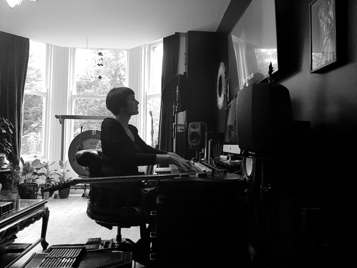 Die_Hexen's tweet photo. Scoring - SHE LIVES ALONE 🔥 
by @lucyrosecreates 
Recording live autoharp, bowed strings, gong.. Conjuring @WeAreROLI @spitfireaudio @CandleAndBell
#shelivesalone #lucyrose #diehexen #studio #composer #score #soundrack #sound #folkhorror #horror #witch https://t.co/br6nFHJIeK
