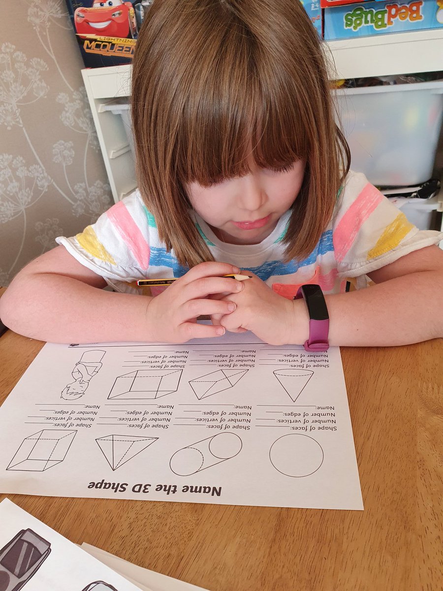 emma_jone3's tweet photo. @EynesburyCofE1 children declared at 4pm yesterday that today was "shape day" π€·ββοΈ cue mummy scrambling to twinkl for ideas. Shape day was a success π https://t.co/wbZwtRatek