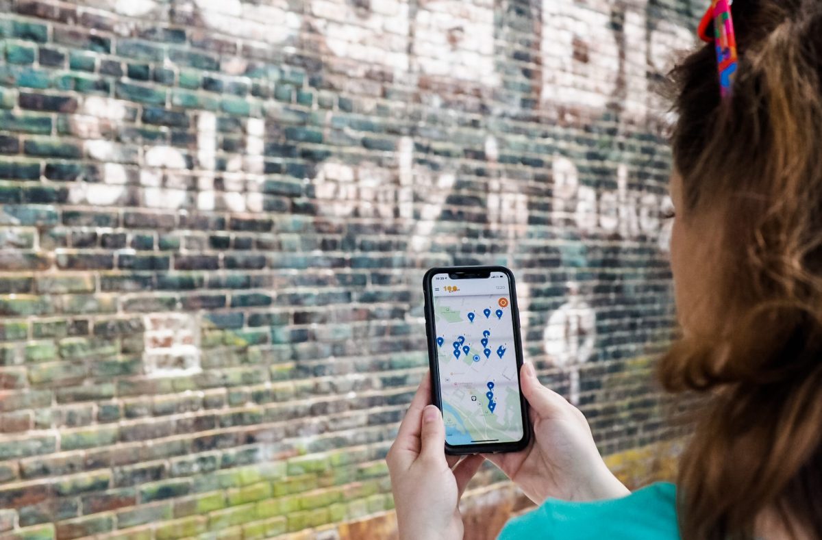 VisitRichmond's tweet photo. .@rvafoodtours is now offering neighborhood scavenger hunts! Get some fresh air, stretch your legs, &amp; learn neat things about #RVA neighborhoods. Each hunt provides hours of outdoor entertainment with a mix of well-known &amp; little-known points of interest. https://t.co/nTjzvwl4GH https://t.co/1sFqd5cIAH