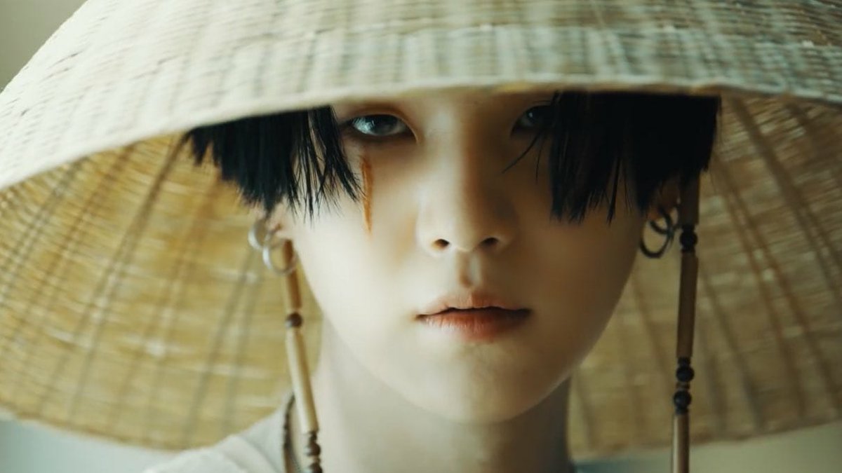 Sitiru1506's tweet photo. G.A.N.T.E.N.G #AGUSTD2 #AGUSTD2ISCOMING #AgustD_1억_축하해 #MinYoongi #SUGA #bts @BTS_twt https://t.co/A9pTadwRrE