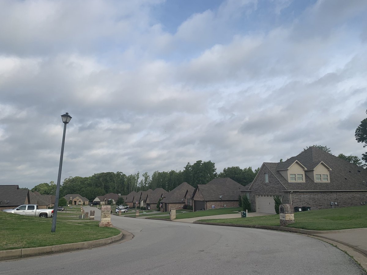 SarahCureton1's tweet photo. Beautiful, cloudy morning to get my 5k done before the last day of the 19-20 school year! @CoachLSnell @JillRedwing #leadingfromadistance #leadlikeapatriot https://t.co/8ddGObzcXK
