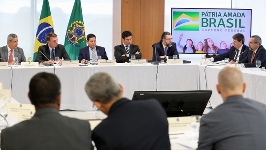 g1's tweet photo. Blog do @gcamarotti: Planalto teme que impacto do vídeo amplie investigação sobre Bolsonaro https://t.co/U67Vn8a8PF #G1 https://t.co/UMO43T6yXM
