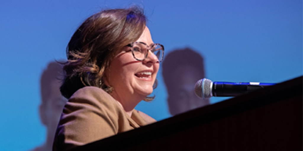 NOVAcommcollege's tweet image. #FridayFeature - Congratulations to Nicole Tong! She is one of our English professors and has been announced as the Inaugural Fairfax Poet Laureate 🤩 

#BoldlyNOVA       bit.ly/3g1pLwg