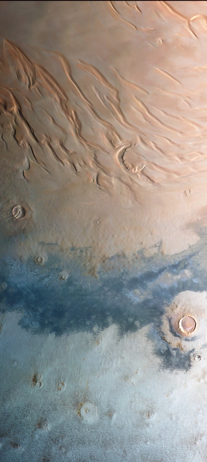 I'll end with some of my favourite photos from HRSC, bc everyone loves pictures of Mars right?  From upper left to bottom right: Perspective view of North Polar ice cap ; area near north pole; Olympus Mons Caldera ; Dark dunes of Moreux crater (all : ESA/DLR/FU Berlin)