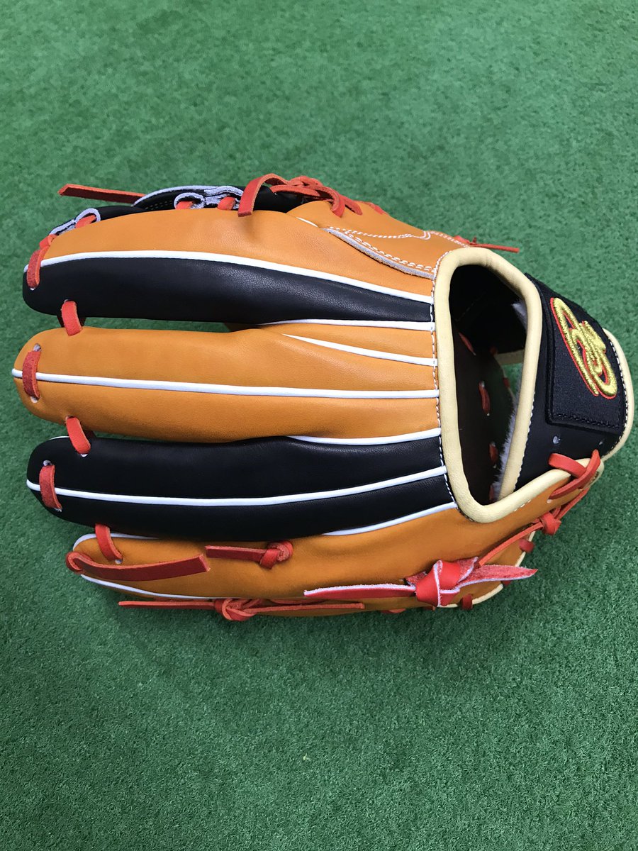 abespo_sss's tweet photo. ドナイヤ軟式オーダーグラブ
DJNIK型
ウェブ　I-5
ステアハイド
ヨコトジダブル
逆トジ
芯硬め

#ドナイヤ
#オーダーグラブ
#DJNIK
#ステアハイド
#野球
#アベスポーツ
#アベスポ https://t.co/aOoyFEG7Z6
