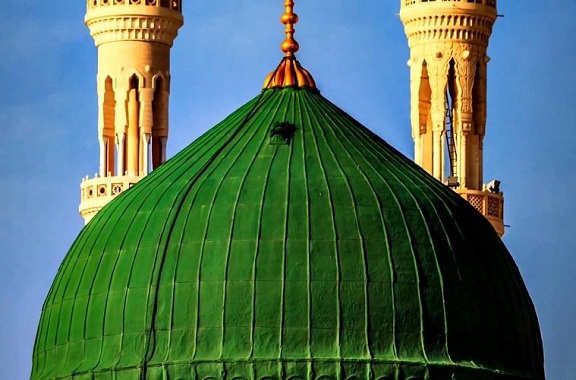 " حين وصف الله القمر قال: (قمراً منيراً)، وحين وصف الشمس قال: (سراجاً وهاجاً) ..
أما حين وصف الحبيب ﷺ قال: (سراجاً منيراً) ..
فجمع له ما بين الجمال والجلال، والضياء والنور .. فيشرق للعالم كله " (م)

اللهم صل على نبينا وحبيبنا محمد، وعلى آله وسلم ..

#جماليات_رمضان 
#الجمعه