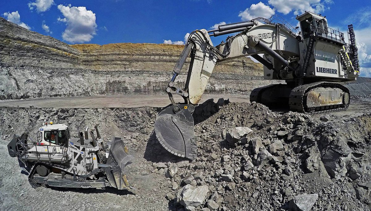 gareth_blythin's tweet photo. As it's Friday again.... Great photo of the largest excavator and dozer that Liebherr manufacture, the #R9800 excavator and the #PR776 dozer #liebherr #mining #excavator #dozer https://t.co/8VURbNpiAO
