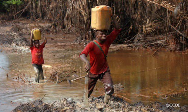 Hoeniranu1's tweet photo. Nigeria Economy could become better if we all play our role  accordingly. According to stat the Nigeria Government looses $4.2 Billion dollar to smuggler, illegal operation and pipeline vandalism. If the money is plus together from 2013 that gives us 30billion naira. https://t.co/80filMrs0h