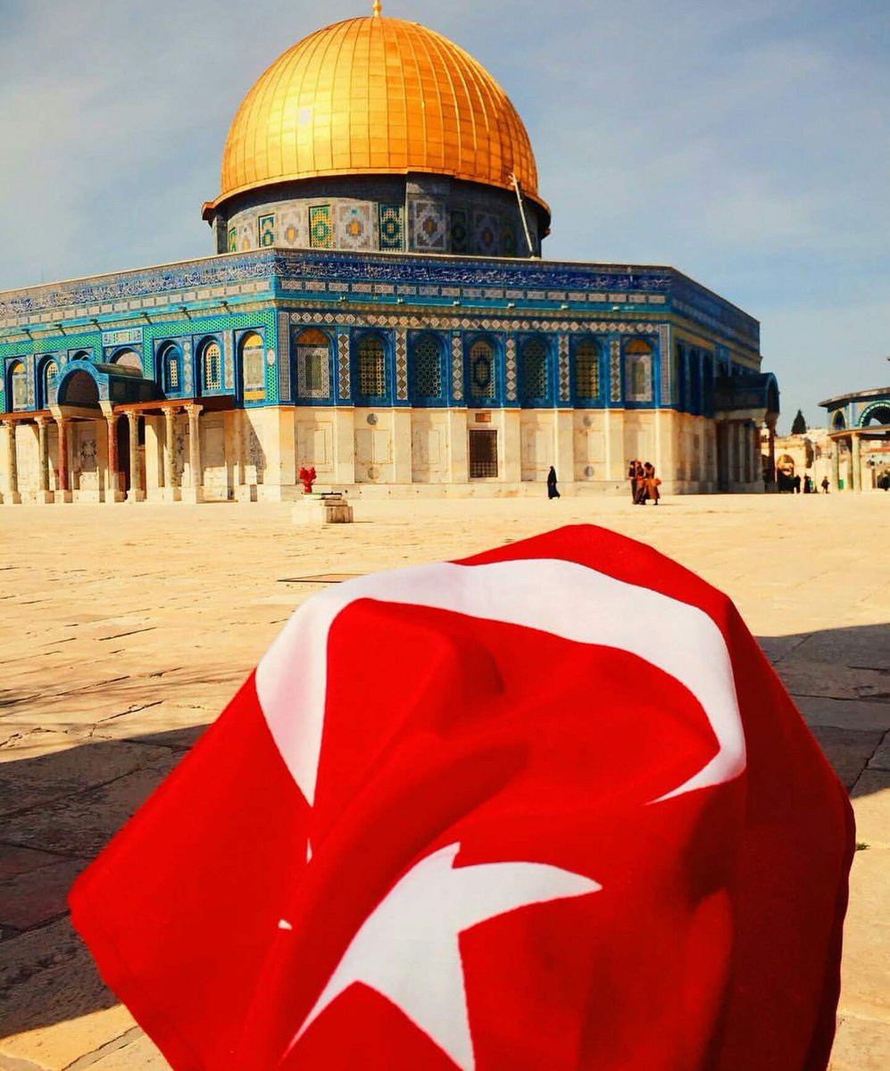 #DünyaKudüsGünü 
#kuduskırmızıcizgimizdir 
#KudüsBizimdir 🇵🇸☝🏻🇵🇸 
Arzın Arşa En Yakın Olduğu Şehir: Kudüs

Allah tekrar gitmeyi nasip etsin inşaAllah