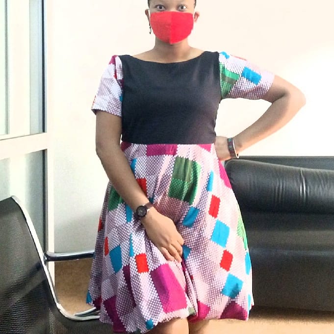xtyzark's tweet photo. Friyay!!!!💃🏽💃🏽💃🏽💃🏽💃🏽
Stay home and if you must go out STAY SAFE and slay😂👌🏾 #flaygown #africanprint #africanprintwax #ankaragown #ankarastyles #ankaradresses #ankara #nigerianstyles #nigerianfashion #waxprint #africangiant #nigerianwoman #shortgown #sewndressesforsale #covid_19 https://t.co/KUUEBEslTy