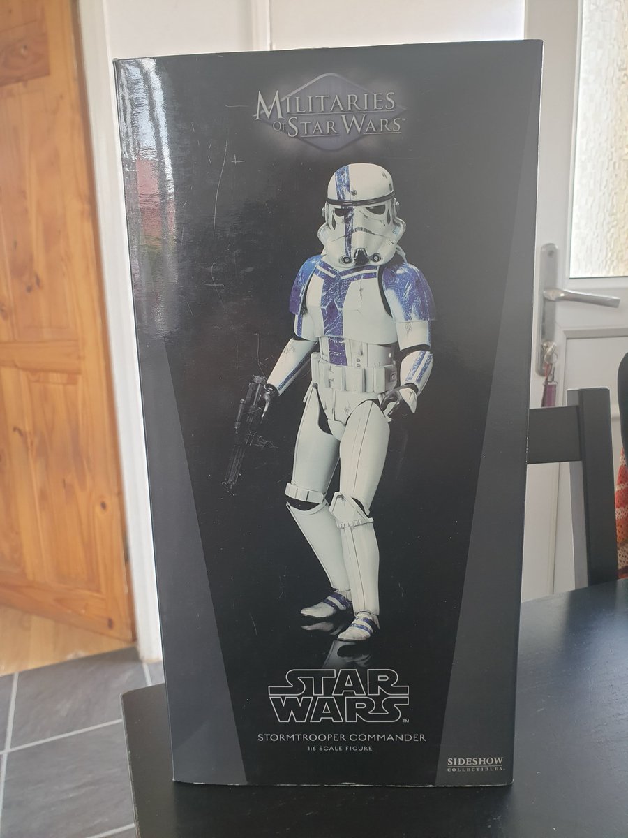 SmMarwood's tweet photo. Mail Call 🙂
Stormtrooper Commander enlisted into the sideshow collection. 👊🖤
#StarWars #sideshowstarwars #sideshowcollection #onesixthscale #Stormtrooper #commander #trooperlove #collection #starwarsfan https://t.co/xOlqKZ6W6g