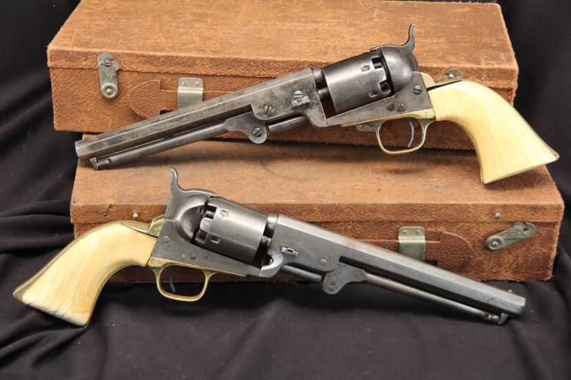 hechos_la's tweet photo. Con dos siempre llegarás más lejos.
#NavyColt https://t.co/b8ZI6pXtfg