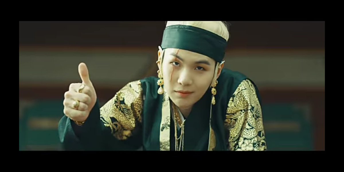 crazycookies5's tweet photo. #AGUSTD2
ПОЧЕМУ ДАЖЕ В СУРОВОМ ВИДЕ ОН ВЫГЛЯДИТ ЛАПОЧКОЙ?????? https://t.co/VvYRjvI1Sr