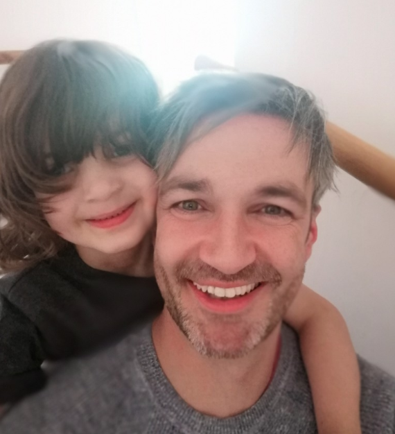 naomiandjack's tweet image. Naomi House friend, @worldrecordrow is taking on an epic charity challenge - climbing Mount Everest on his stairs with his kids on his back! This involves climbing 52,047 stairs (3,717 stair flights) to match the 8,848 metre summit height!
Read more: naomihouse.org.uk/news/local-sup… 🏔️