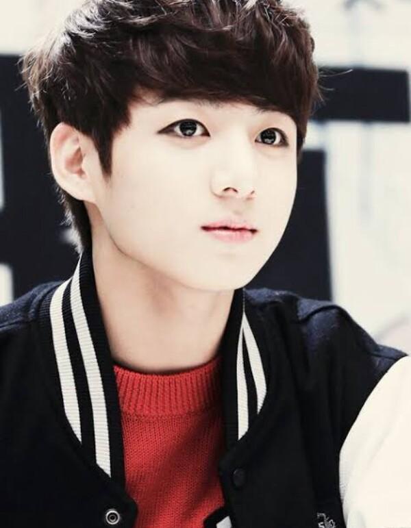 Doniabts2's tweet photo. #WeLoveYouJungkook
 #JungkookBestBoyInTheWorld
 #JungkookWeMissYou
 #JungkookPlaeseBeHappy
 #정국아사랑해
 #정국_은우_민규_재현_사랑합니다 
#정국옵인장 https://t.co/3Kq1aGWty3