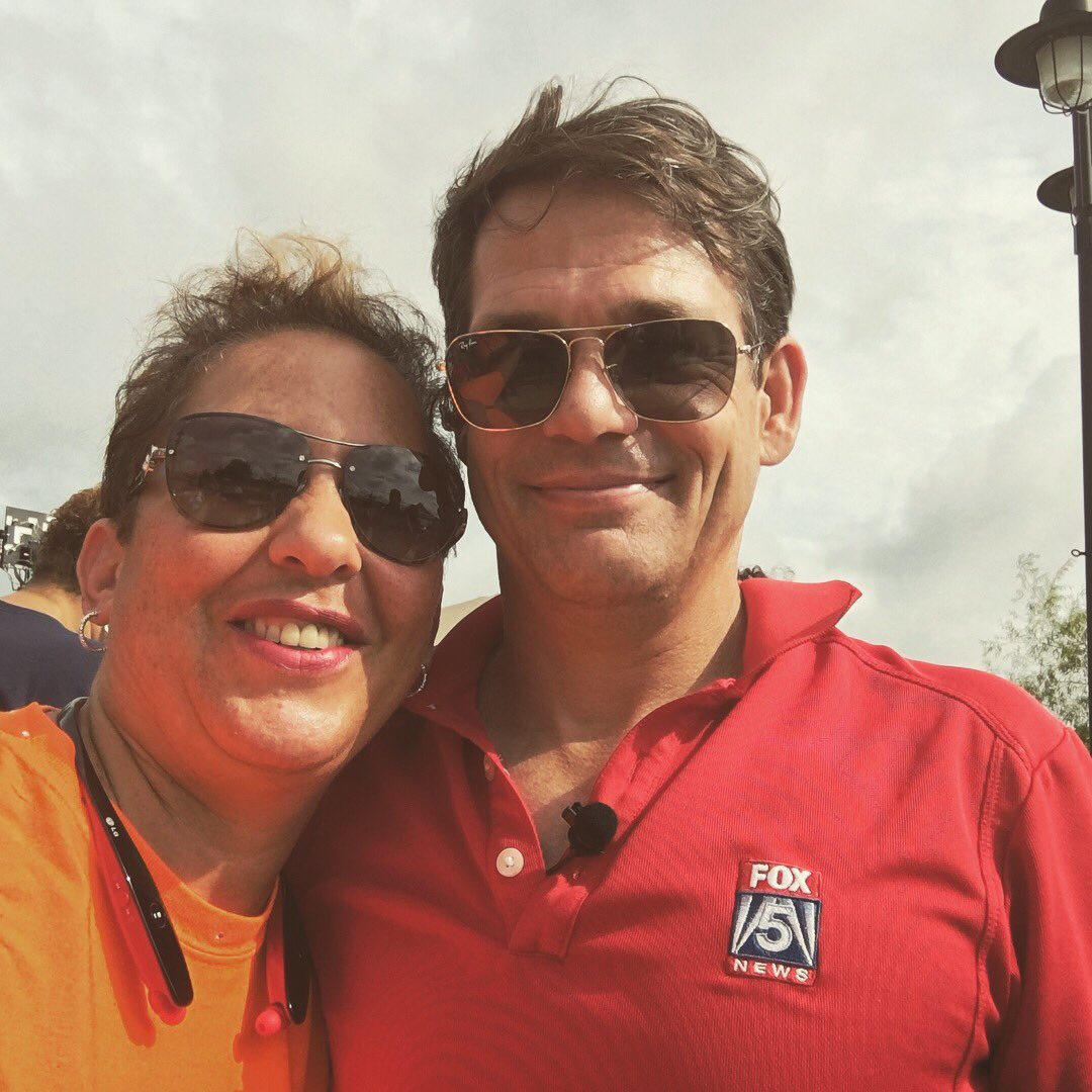 vanila000's tweet photo. My favorite time of year. Love the Fox 5 Crew. #gooddaydc #ziptrip @fox5dc https://t.co/DVvQRI4zjO