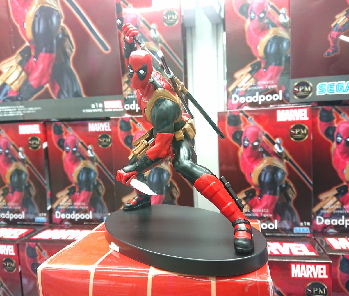 O Xrhsths 万代仙台南店ufoキャッチャーコーナー Sto Twitter 本日の入荷情報 Marvel Comics スーパープレミアムフィギュア Deadpool が入荷 刀とナイフを構えた超絶カッコいいデップーちゃんのフィギュアですよ 万代 プライズ デッドプール マーベル