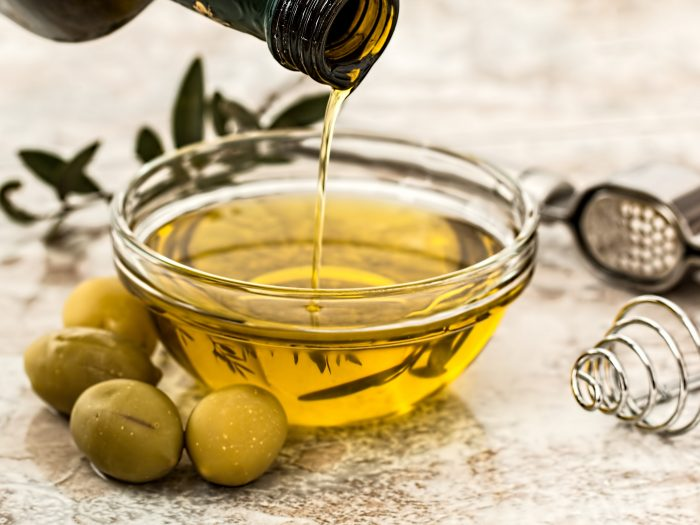 Cibum4's tweet photo. I #grassi, con #zuccheri e #proteine, sono l'#energia delle tue attività. I grassi sono il carburante principale, possono essere immagazzinati e usati quando il tuo #organismo lo richiede. Scopri come https://t.co/QaSvmUpJuV #cibum #attivitàfisica #alimentazione #dieta #adiitalia https://t.co/bYZewQH1Po