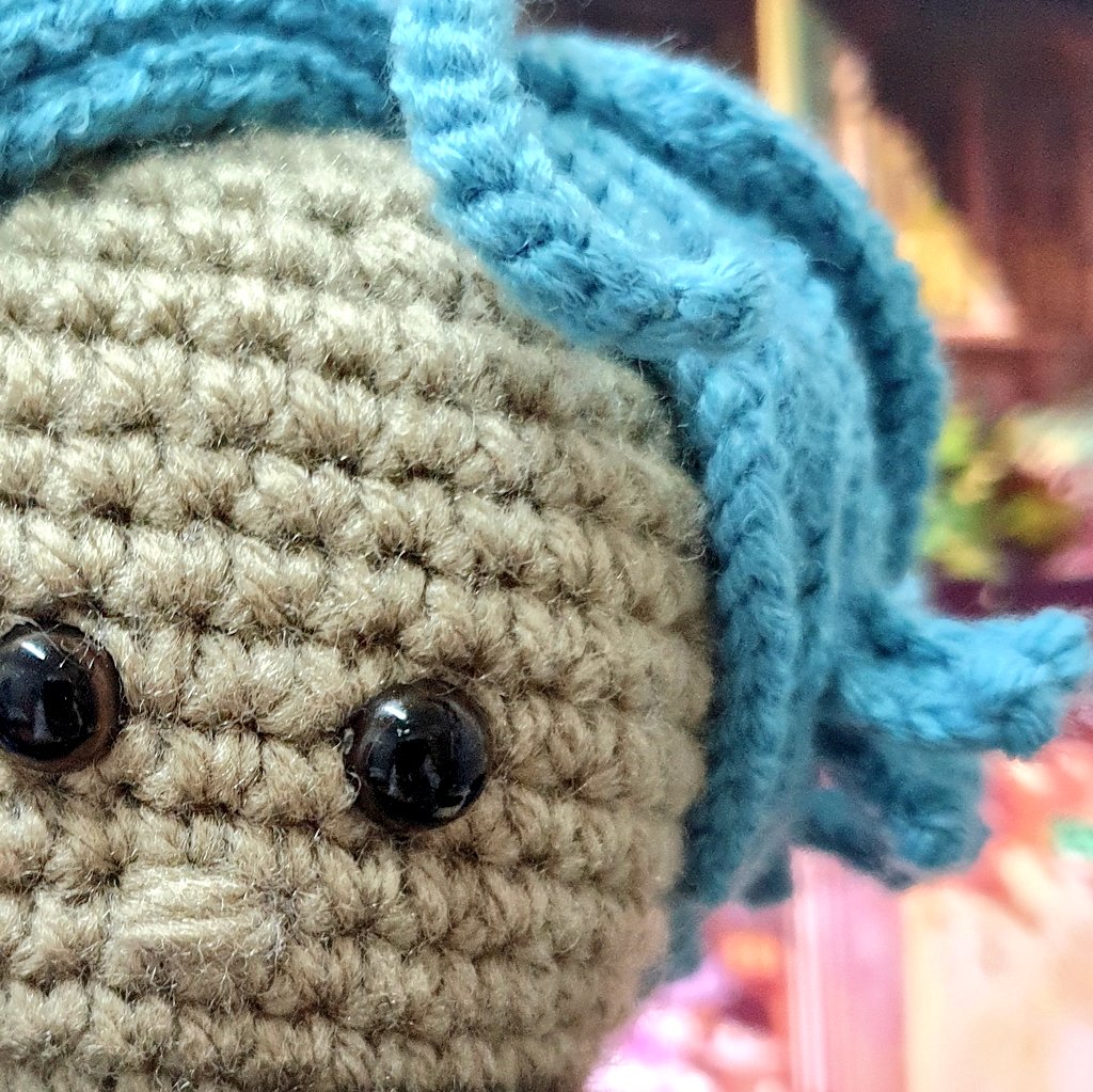 Literally all he needs now is shoes. I love his goofy face! Meet my cheerful son, the one and only blue haired Yibo in  #amigurumi form, complete with [that pink hoodie] and [a backpack]