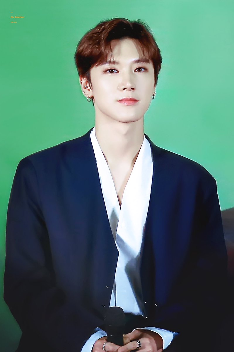 hourlyten_'s tweet photo. #TEN #텐 #เตนล์ #李永钦 https://t.co/t8FLQcJxCg
