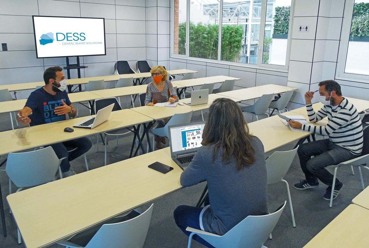 DessDentalSmart's tweet photo. Don’t miss a thing! At #DESS we will present novelties very soon. Maybe new products, maybe new compatibilities… who knows🤷

For the moment, we are still having meetings while maintaining social distance and wearing masks due to #covid19

Stay tuned and don't miss anything new! https://t.co/mQD1Tc2NOe