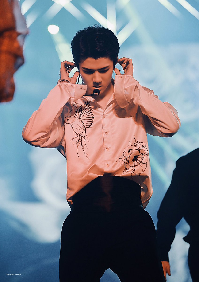 _WithEXOForever's tweet photo. We are so lucky to have Sehun because he is a total package. He is a amazing Rapper, Dancer, Model, Actor and Visual King. 🔥

❤️ Stan Sehun, Stan Legend ❤️

@weareoneEXO #Sehun #세훈 https://t.co/D9udl6QsmN