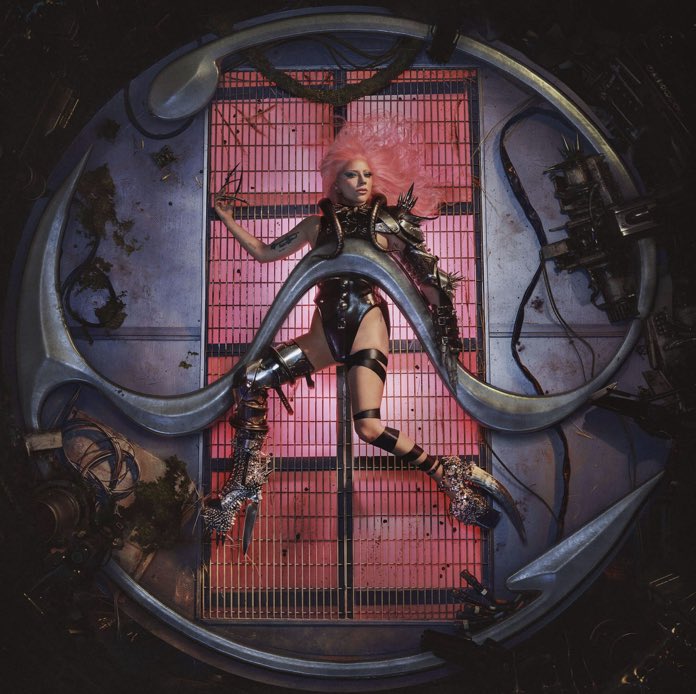 Portadas de #Chromatica para los Casettes, Vinilos y CD.
Disponibles apartir del 29 de mayo.