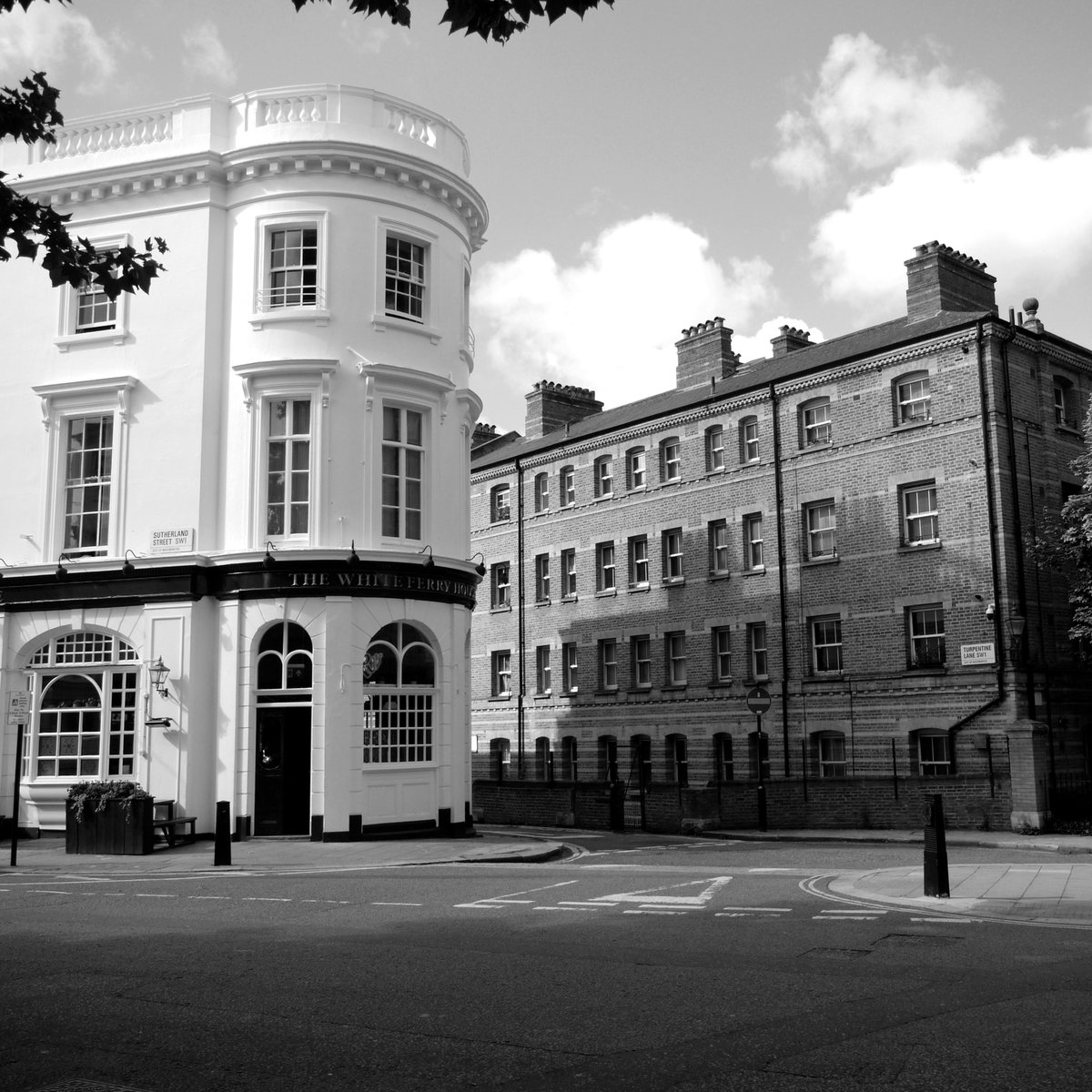 LTDdesigncon's tweet photo. LTD had a surprising appetite for photographing the local Pimlico area while working on the Pimlico Neighbourhood Plan #pimlicoplan #locationphotography #westminster https://t.co/UesFWePdsm