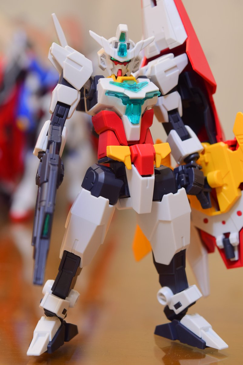 datalian's tweet photo. HGユーラヴェンガンダム 1 https://t.co/yyO4J0FjSV