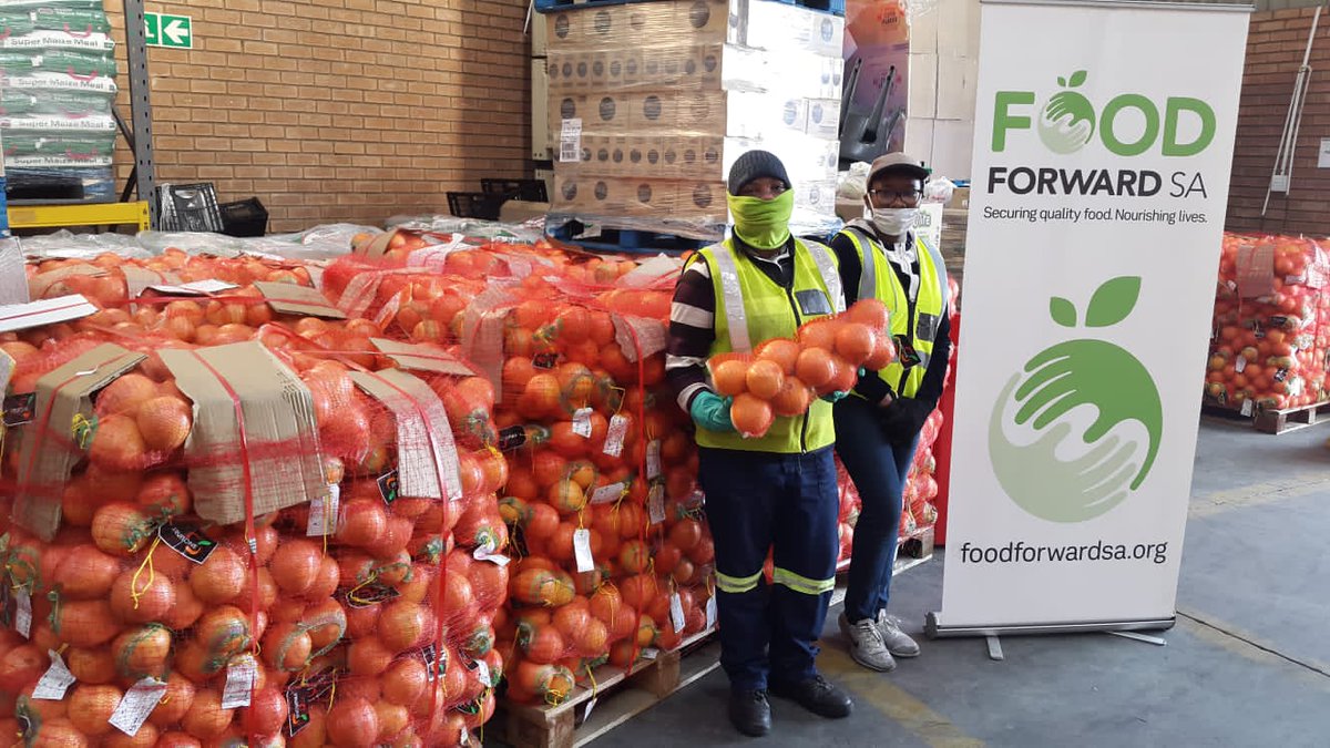 Citrus Growers Association joined with Food Forward South Africa in supplying fruit to their initiative. Today Fruit One, using transport provided by No1 Online Solutions delivered nutritious fruit to be distributed by FFSA. This is one of many initiatives in the citrus industry.