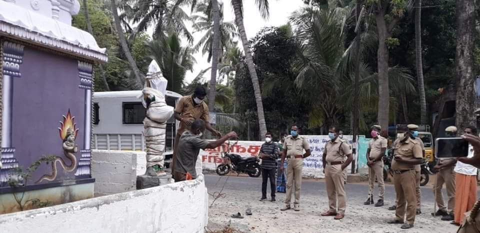 Kanyakumari dist

Christian missionaries filed a complaint that Bharat Matha statue hurts their religious sentiments. 

Police promptly covered the statue and arrested Hindus who protested.