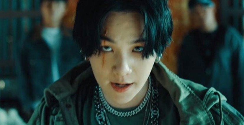 yoongisarchive's tweet photo. he's the same person yeah https://t.co/Bc4qbls7Z1