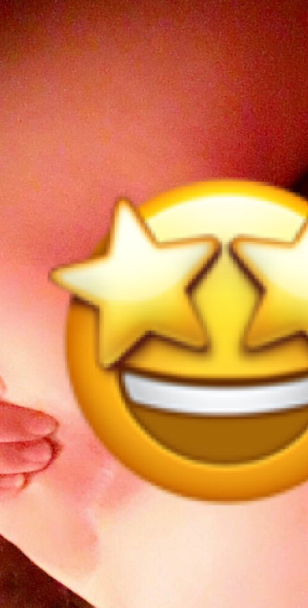 _Jujuafaim_'s tweet photo. Vous voulez la voir sans le smiley? 🤭🔥 Je vous attends en privé mes chéris 😘❤️ https://t.co/ObTjGBbcRS
