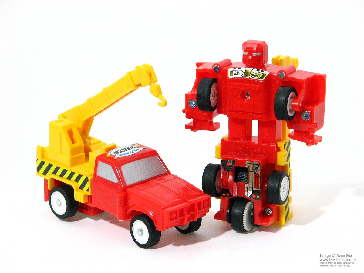 nathaniel_prime's tweet photo. He is helpful, handy, sweet, but most importantly, red! It's Earthrise Liftor, everyone!
Idea from @GammaVSMW
#Earthrise #Liftor #digibash #transformers https://t.co/3RCOOZwlqi