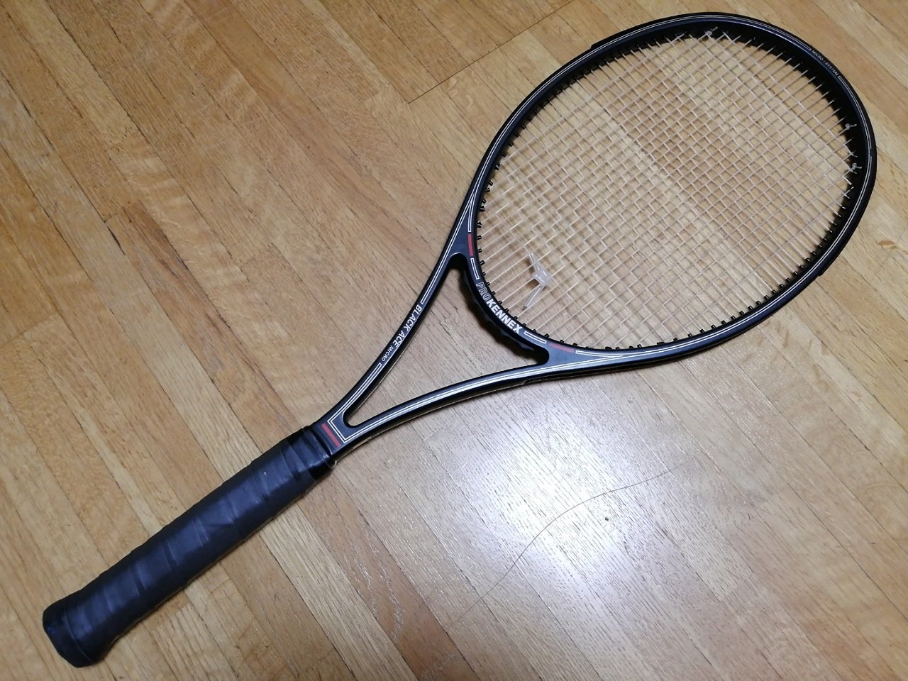 テニスラケット プロケネックス ブラック エース マイクロ【トップバンパー割れ有り】 (G4相当)PROKENNEX BLACK ACE MICRO